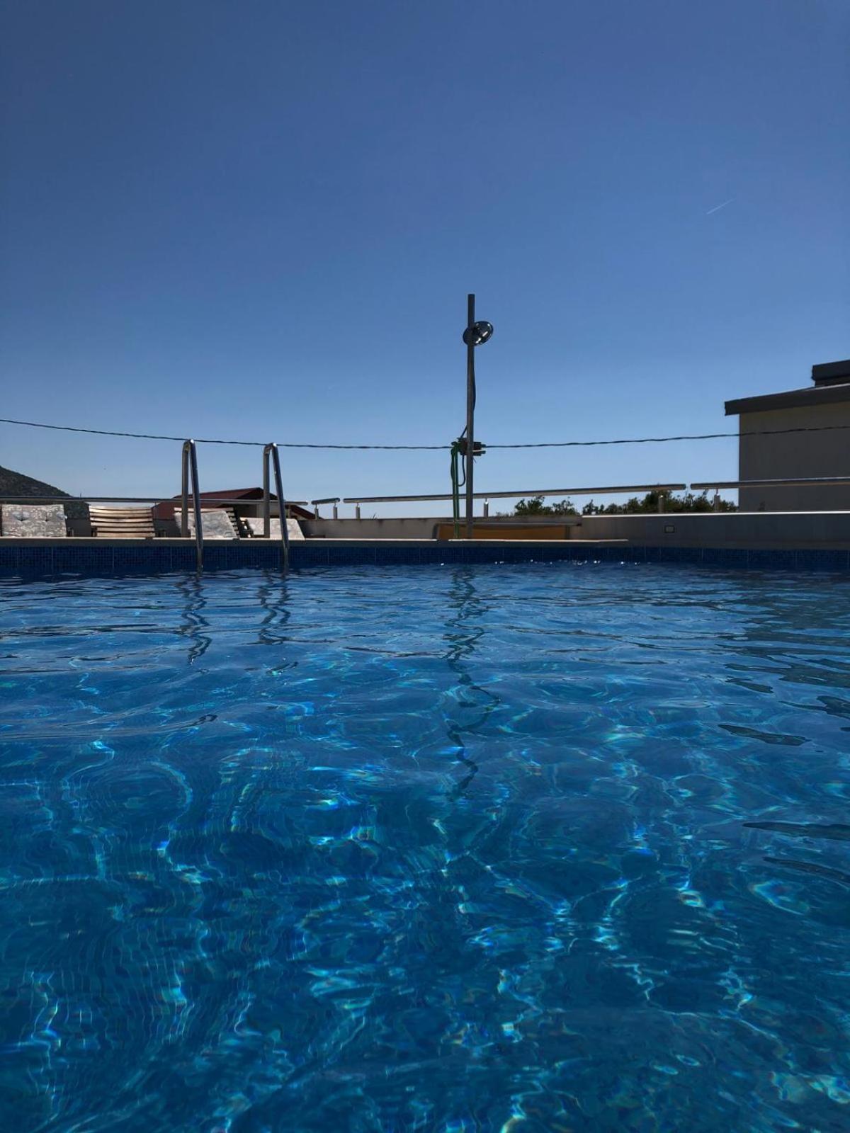 Apartmani Cesarica Karlobag Esterno foto