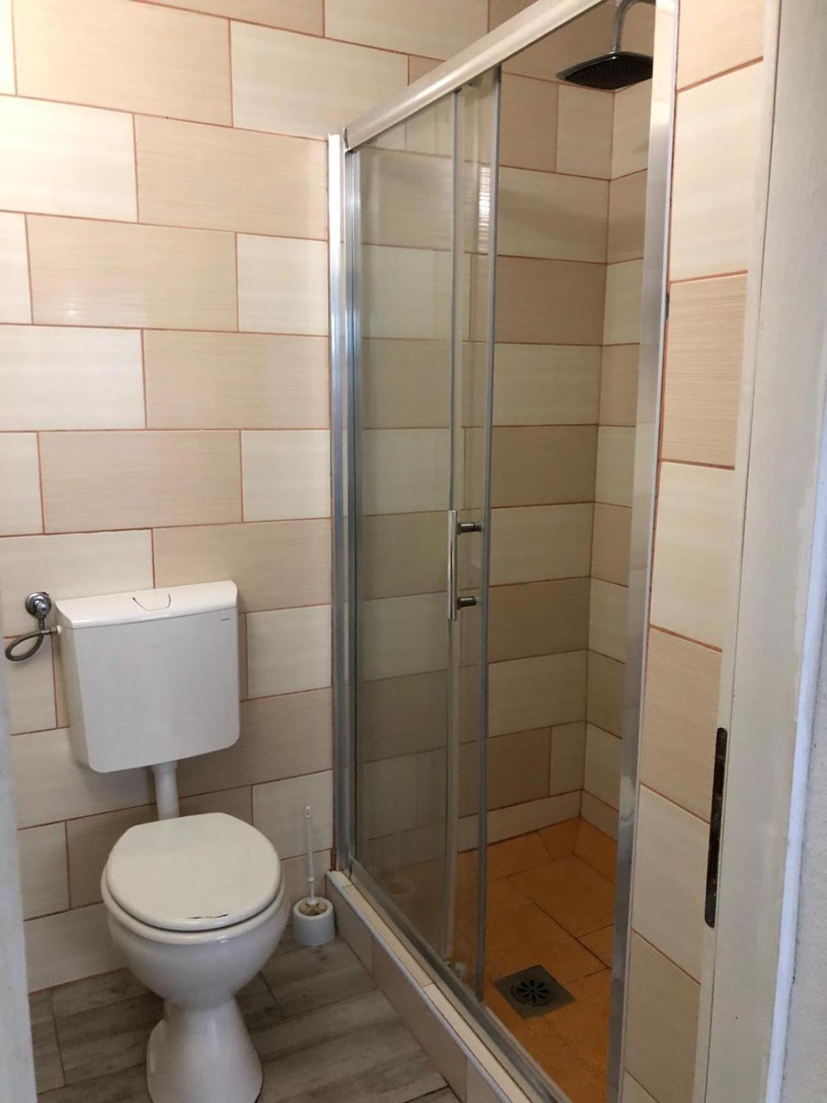 Apartmani Cesarica Karlobag Camera foto