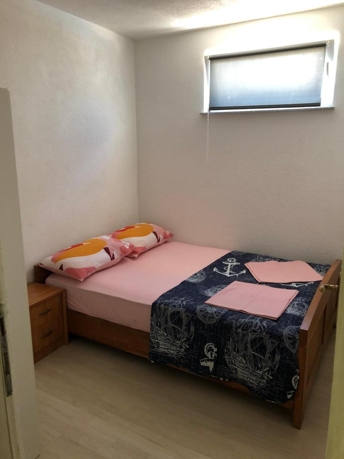 Apartmani Cesarica Karlobag Camera foto